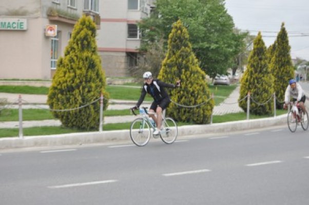 Vremea se încălzeşte! Sfaturi de la poliţişti pentru biciclişti